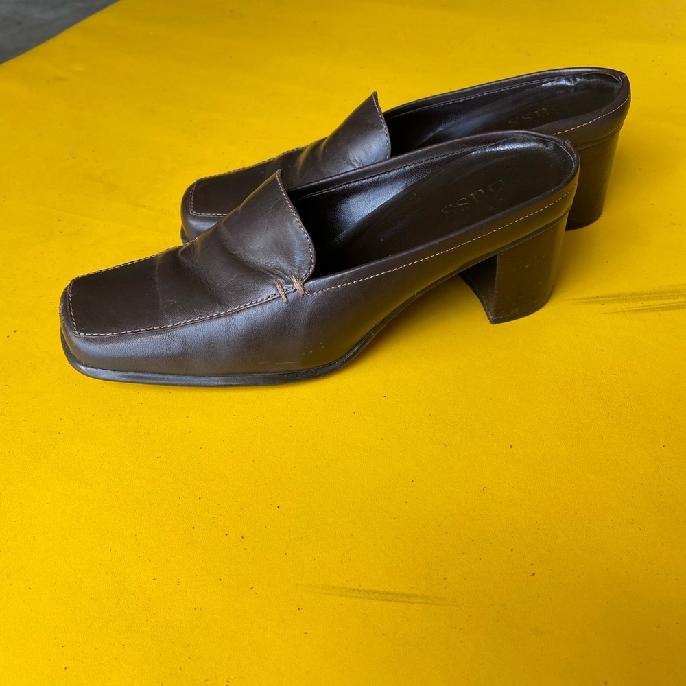 Bass Slide on Mules - Picture 3 of 8